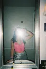 chezpoerava 的個人檔案照片